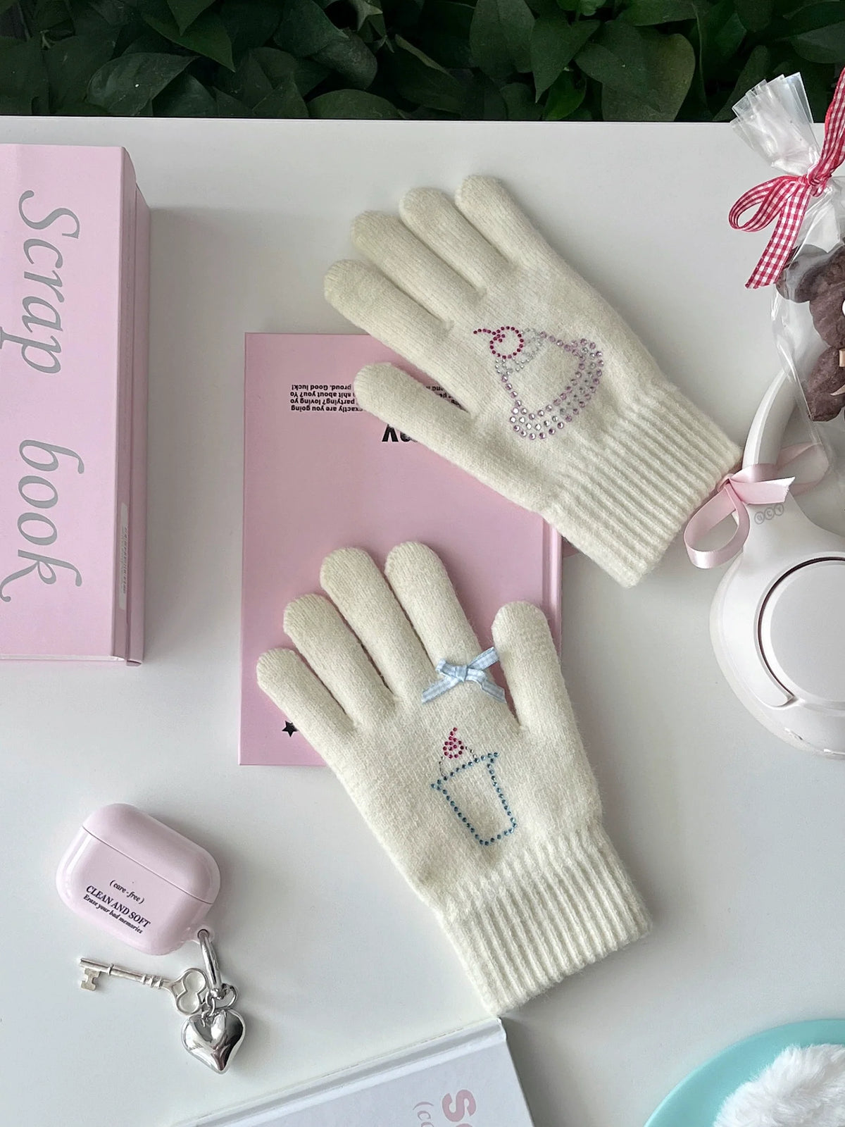 puppy angel bedazzled gloves
