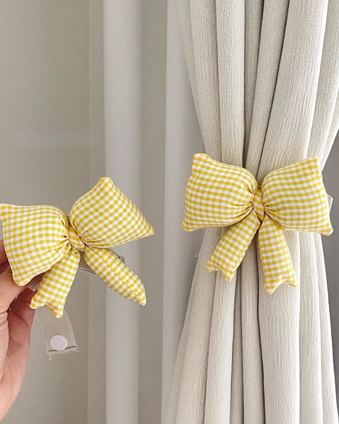 bow curtain tiebacks