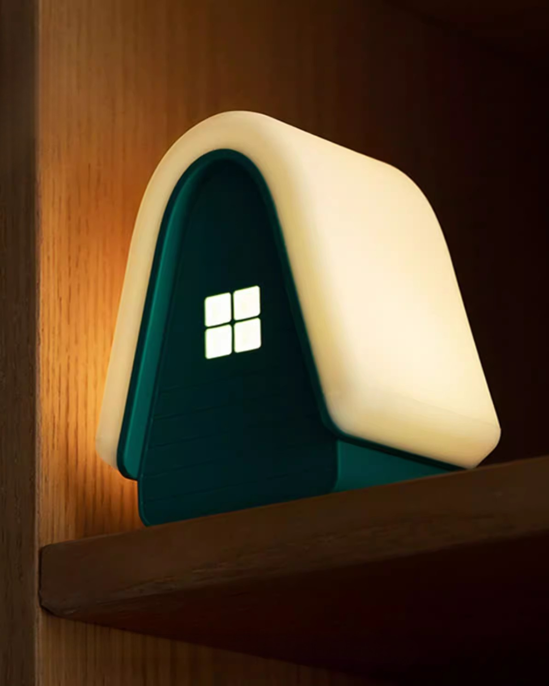 snow cottage house lamp