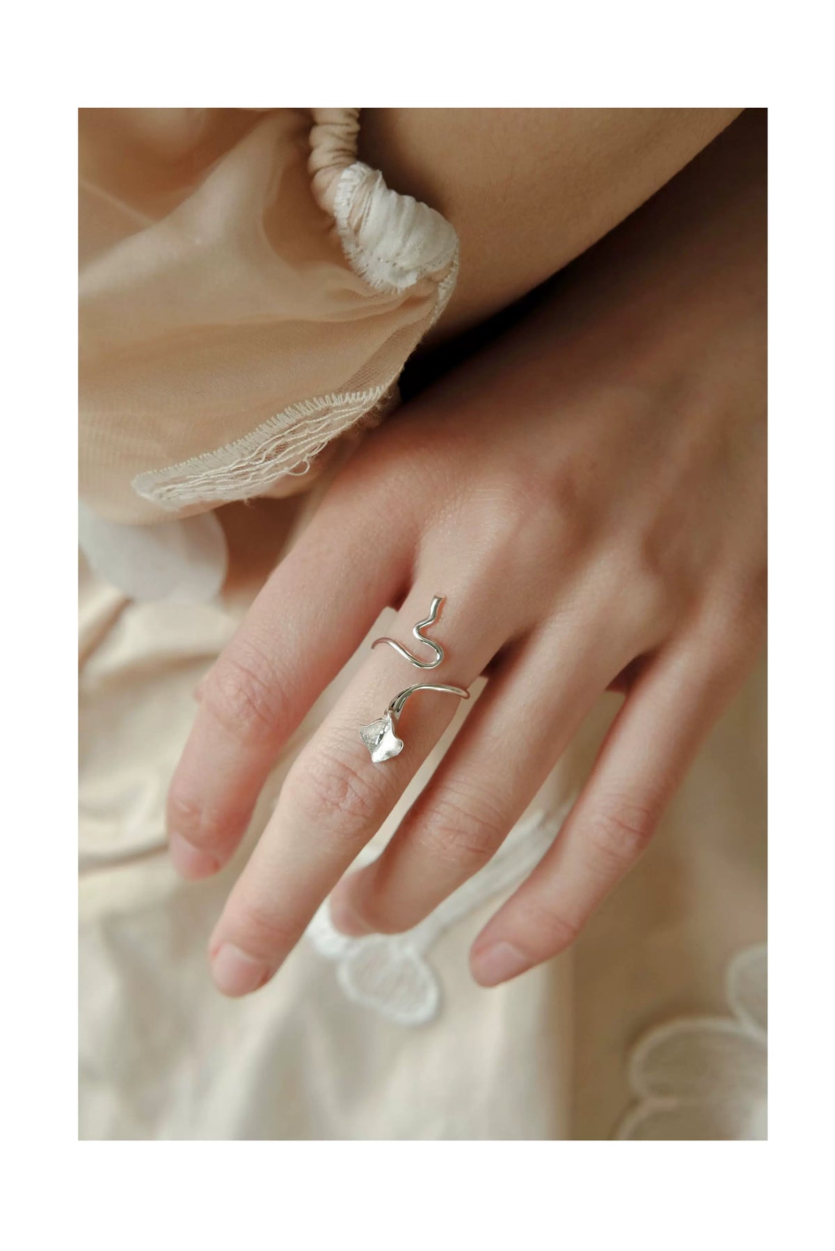calla lily ring