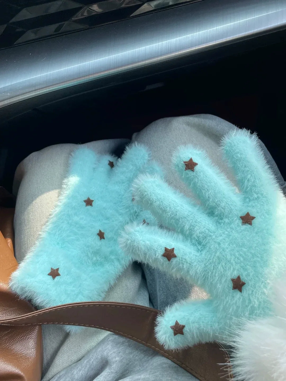 mint chocolate chip gloves