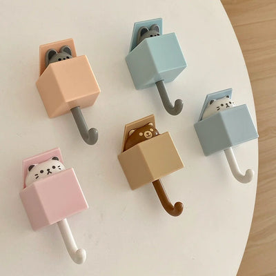 animal peekaboo hanger